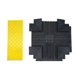 Kabelový most křižovatka s víkem