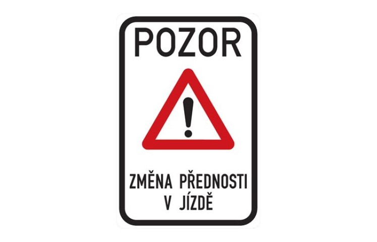 Dopravní značka IP22 - Změna místní úpravy Dopravní značka IP22 - Změna místní úpravy
