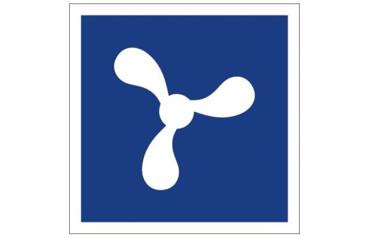 Plavební znak E15 - Plavba plavidel s vlastním pohonem povolena Plavební znak E15 - Plavba plavidel s vlastním pohonem povolena