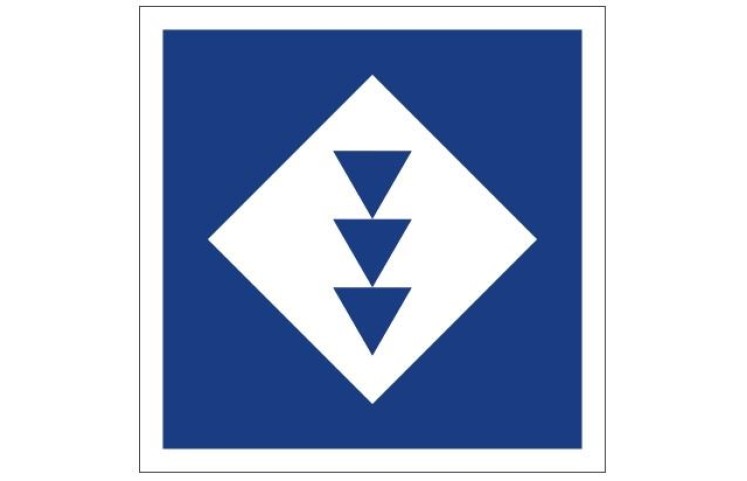 Plavební znak E5.15 - Místo vyhrazené pro stání všech plavidel Plavební znak E5.15 - Místo vyhrazené pro stání všech plavidel