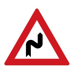 Dopravní značka A2a - Dvojitá zatáčka, první vpravo