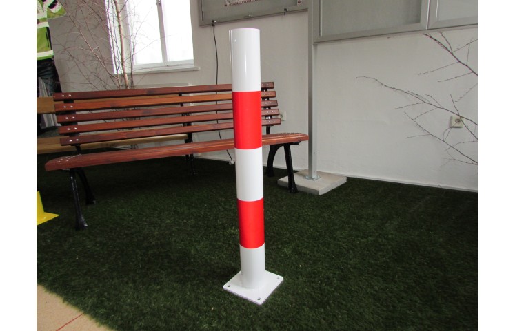 Ochranný sloupek červenobílý