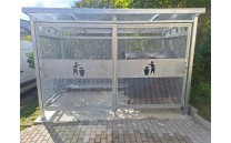 Uzamykatelný přístřešek DUO pro dva kontejnery 1100l